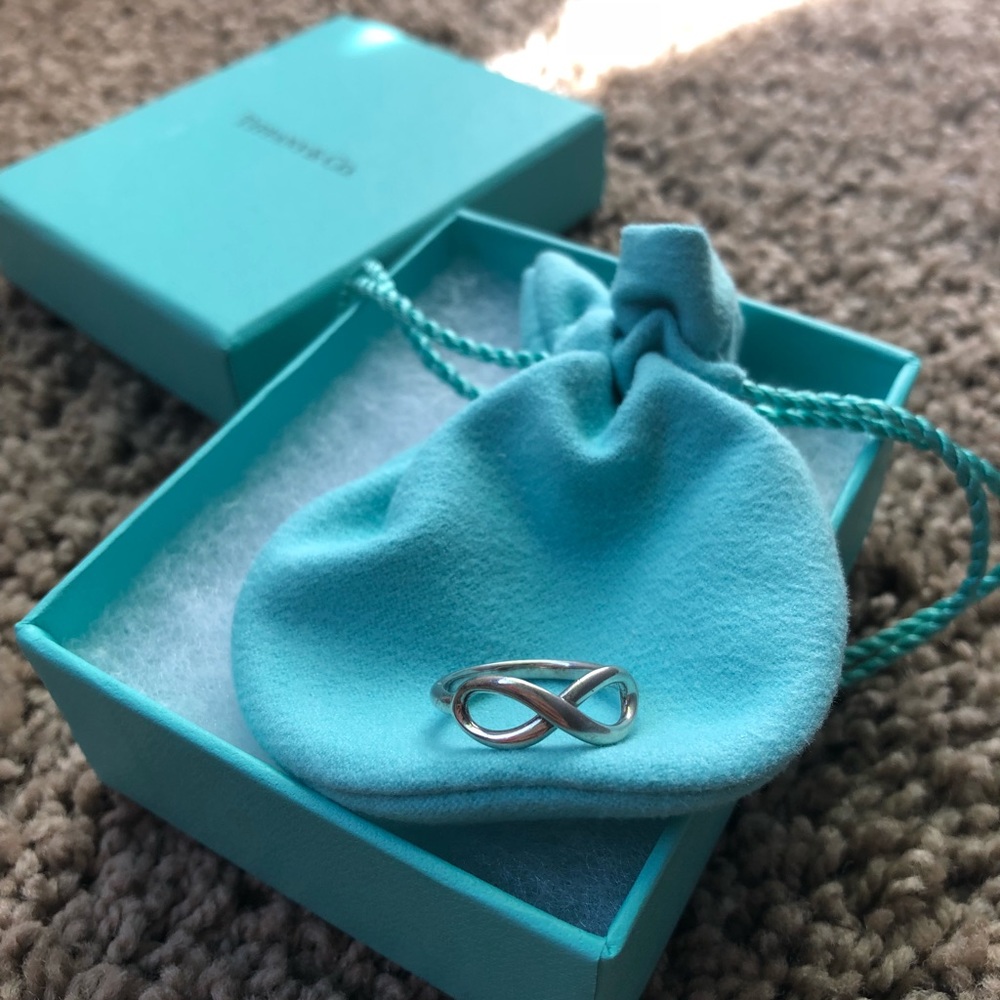 Tiffany & Co. Infinity Ring